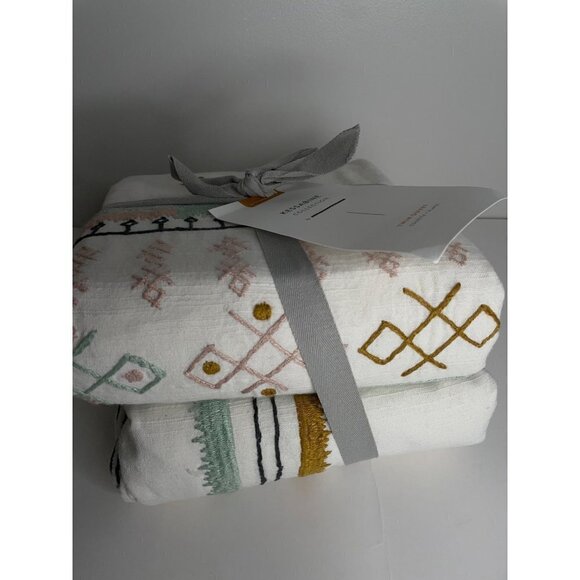 NEW Anthropologie Textured Kessabine Twin Duvet Cover Embroidered Patchwork - Picture 9 of 10